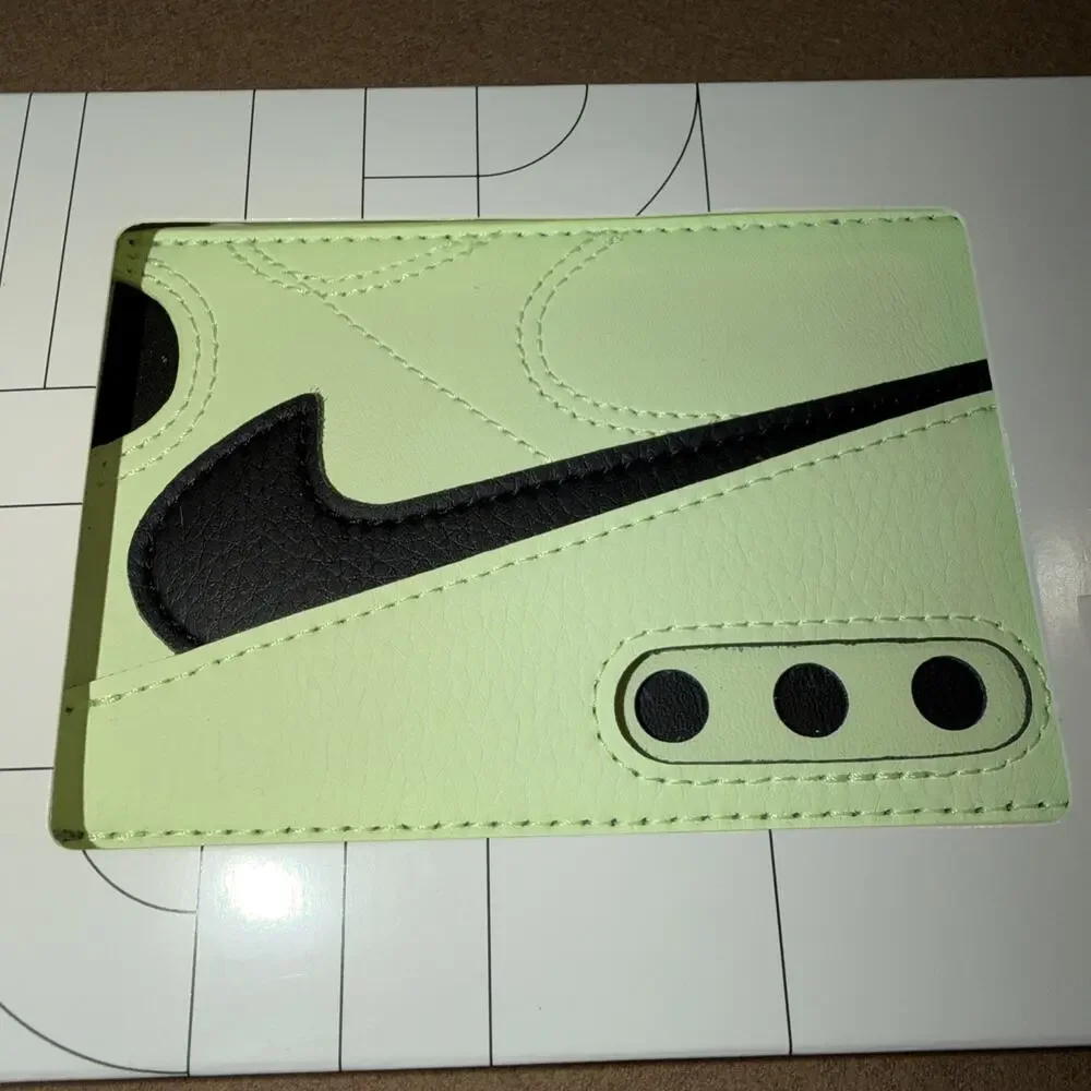Nike unisex icon
